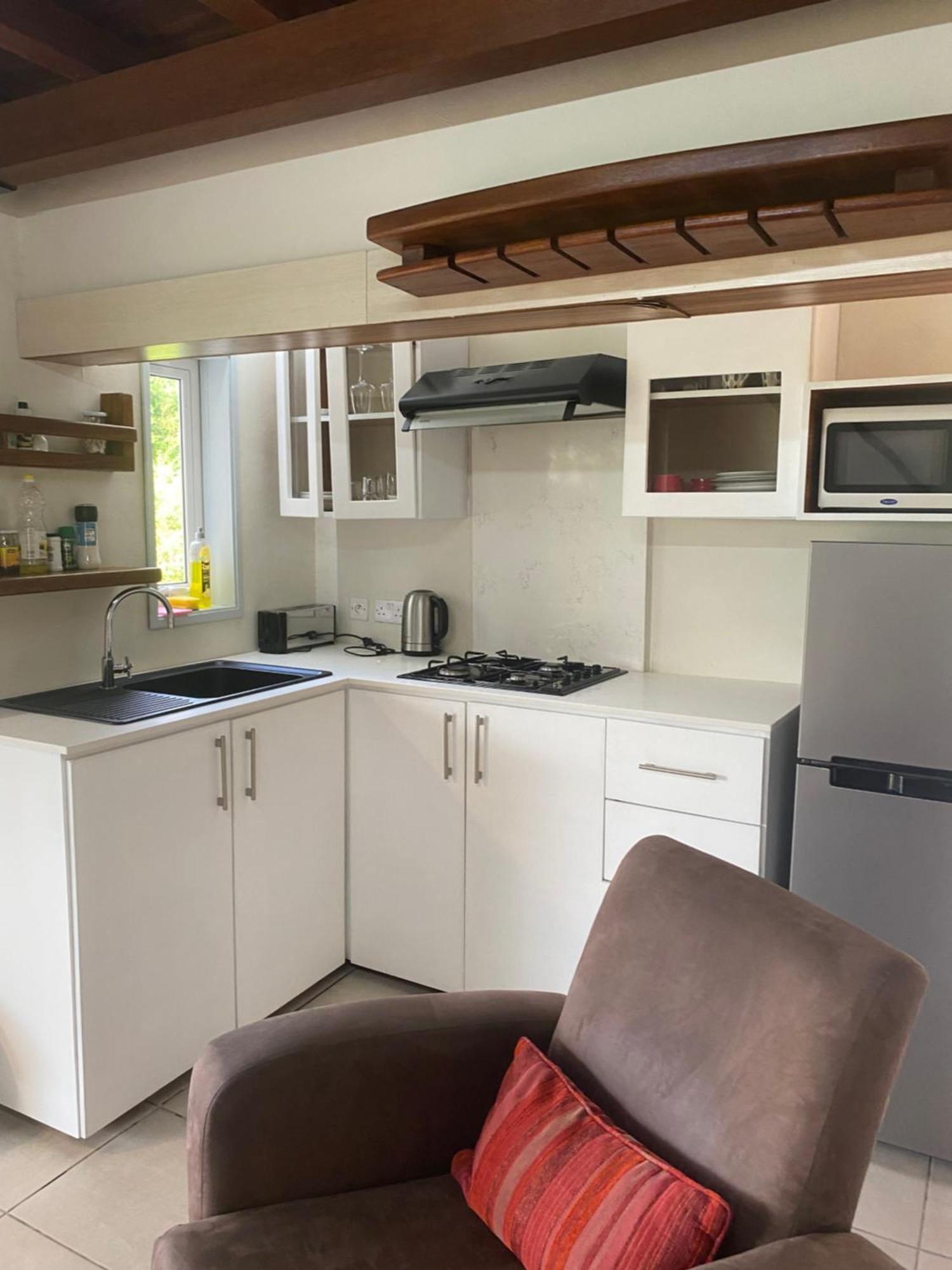 Le Colonial Cocoon Apartement 2 La Gaulette Luaran gambar